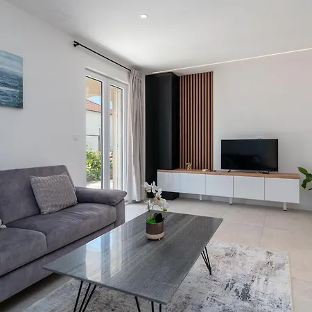 Apartment Amore דירה *